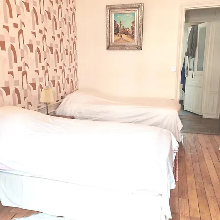 Apartment Grand 16eme