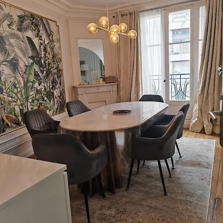 Apartment Grand 16eme Paris