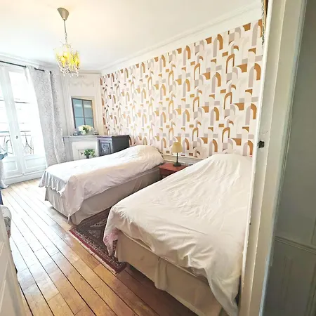 Lägenhet Grand Eiffel Tower View Paris